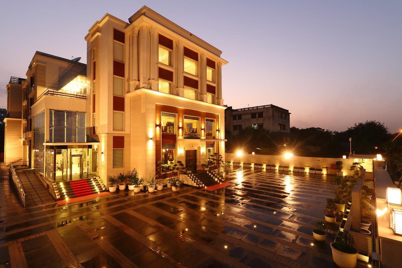 Ameya Suites Neu-Delhi Exterior foto